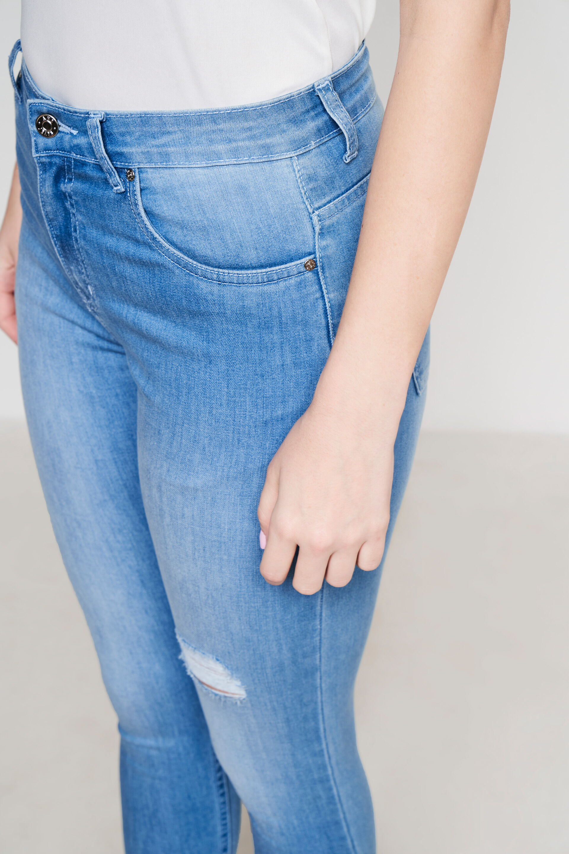 Light Blue Skinny Jeans, Blue, image 3